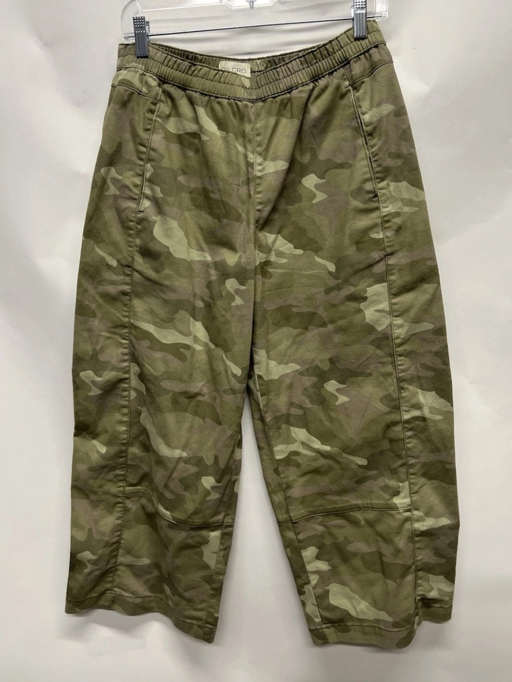 Pilcro Anthropologie Camo Printed Pull On The Izzie Barrel Pants M Petite NWT